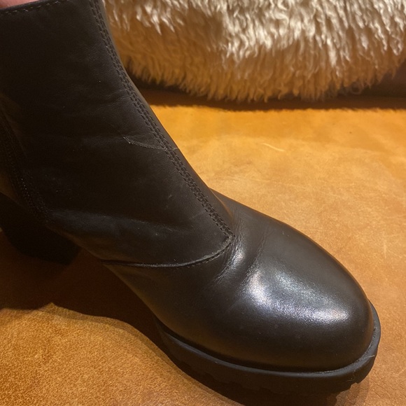Black Vagabond Ankle Boots, 40 - Picture 3 of 6